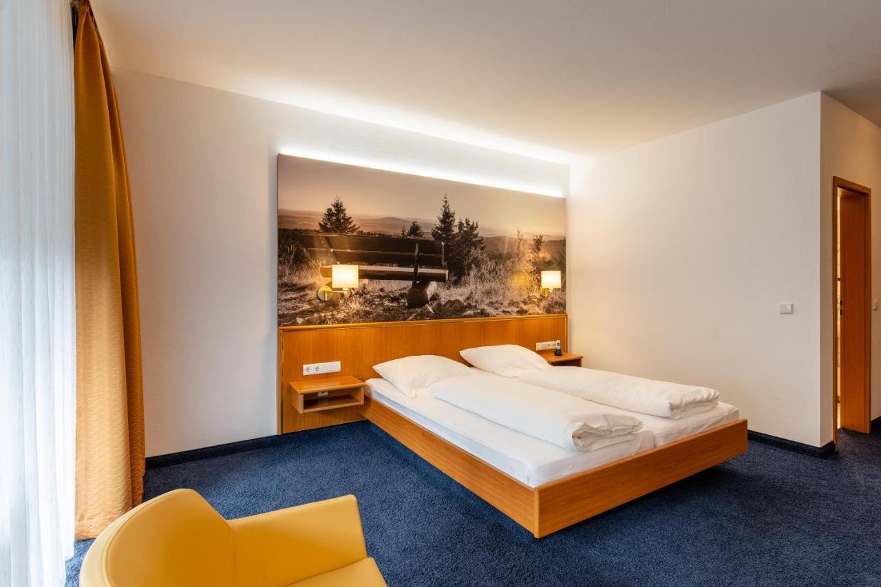 Hotel-Gasthof Huettensteinach ゾンネベルク エクステリア 写真